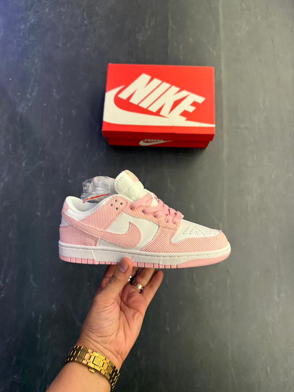 NIKE SB DUNK BESTIE PINK