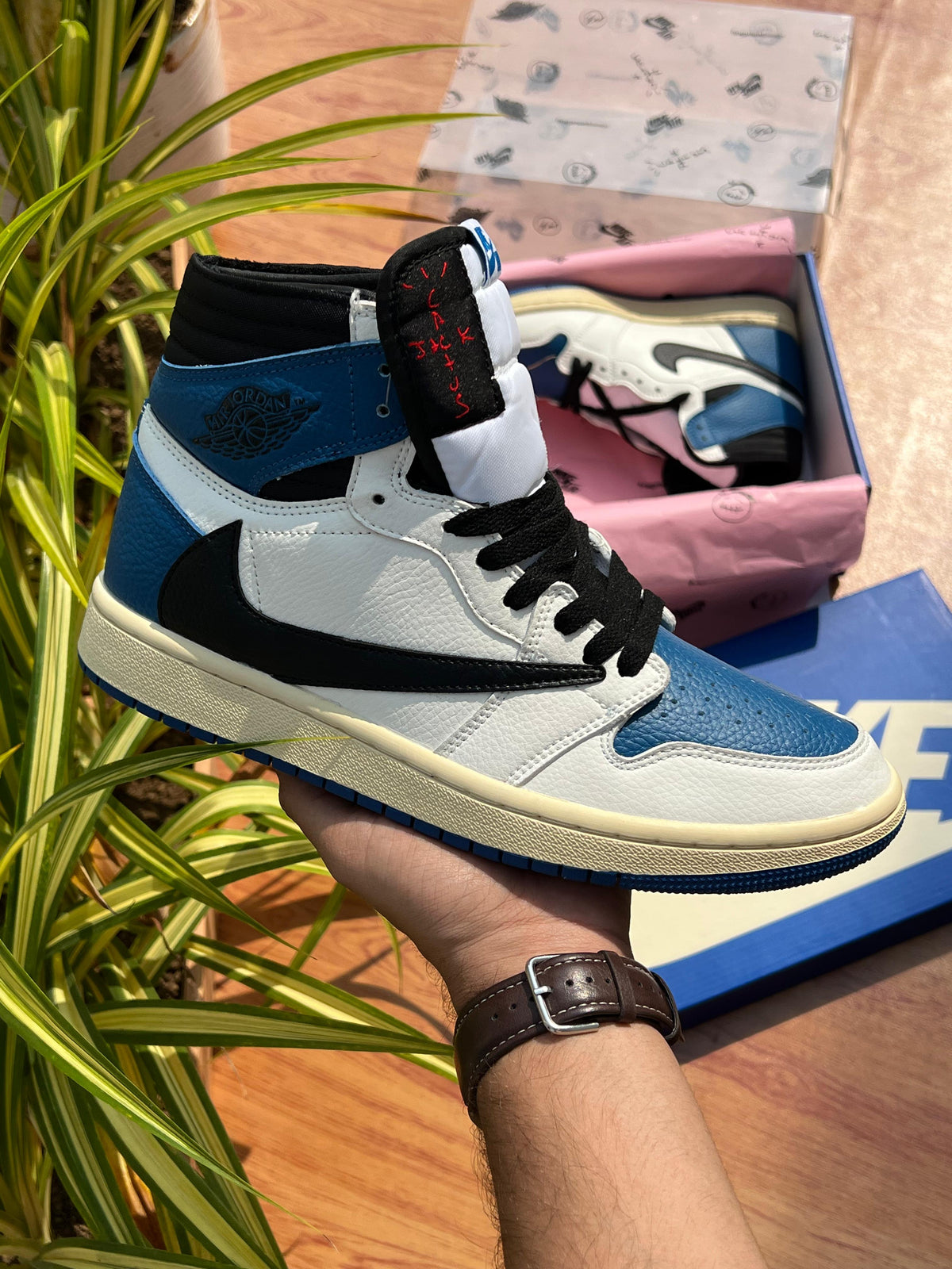 AIR JORDAN 1 HIGH x TRAVIS SCOTT FRAGMENT SEMI UA