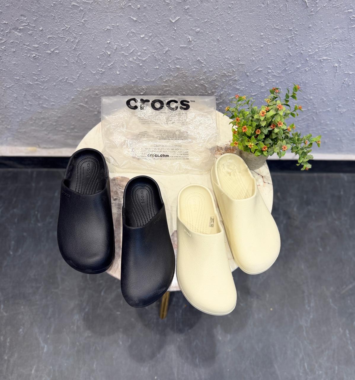 CROCS DYLAN CLOGS
