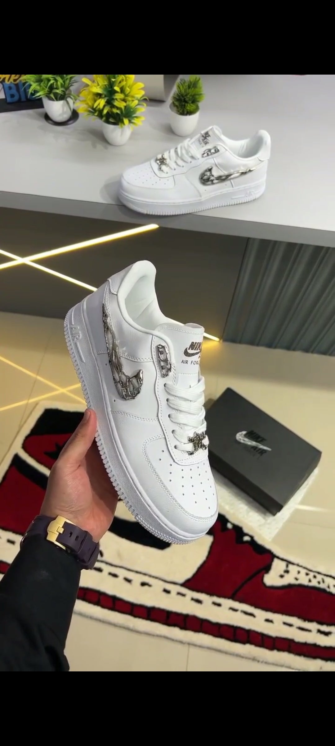 NIKE AIRFORCE 1 MOLTEN METAL