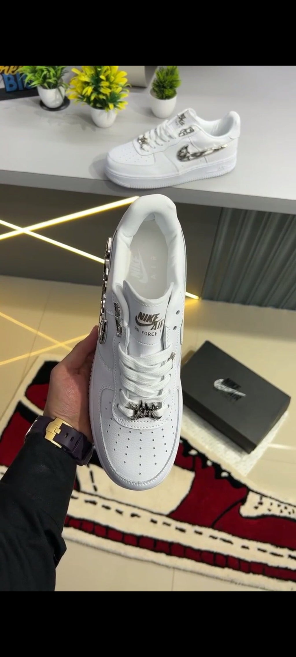 NIKE AIRFORCE 1 MOLTEN METAL