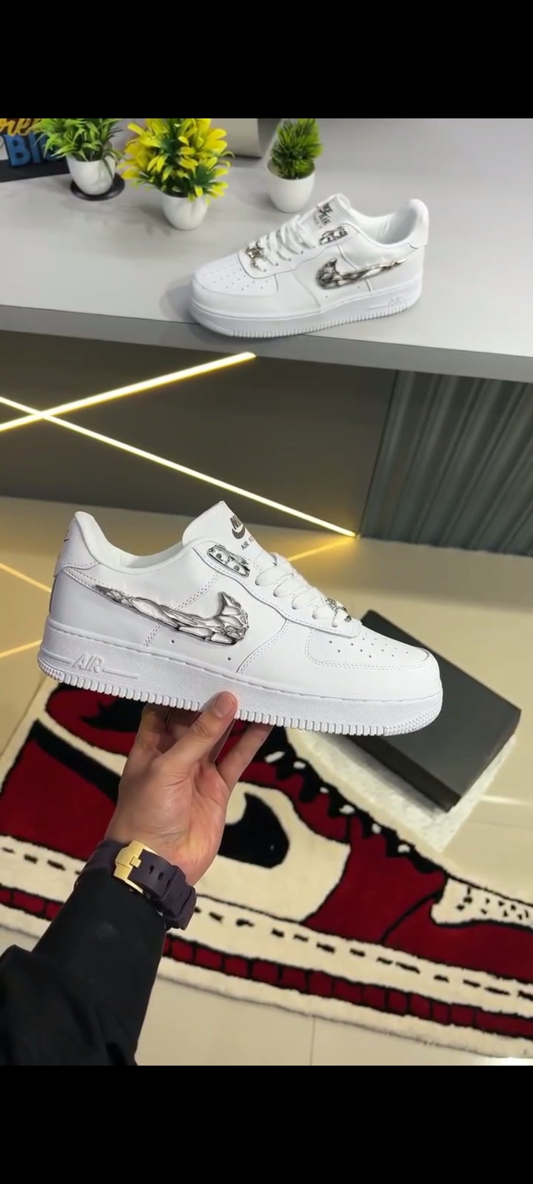 NIKE AIRFORCE 1 MOLTEN METAL