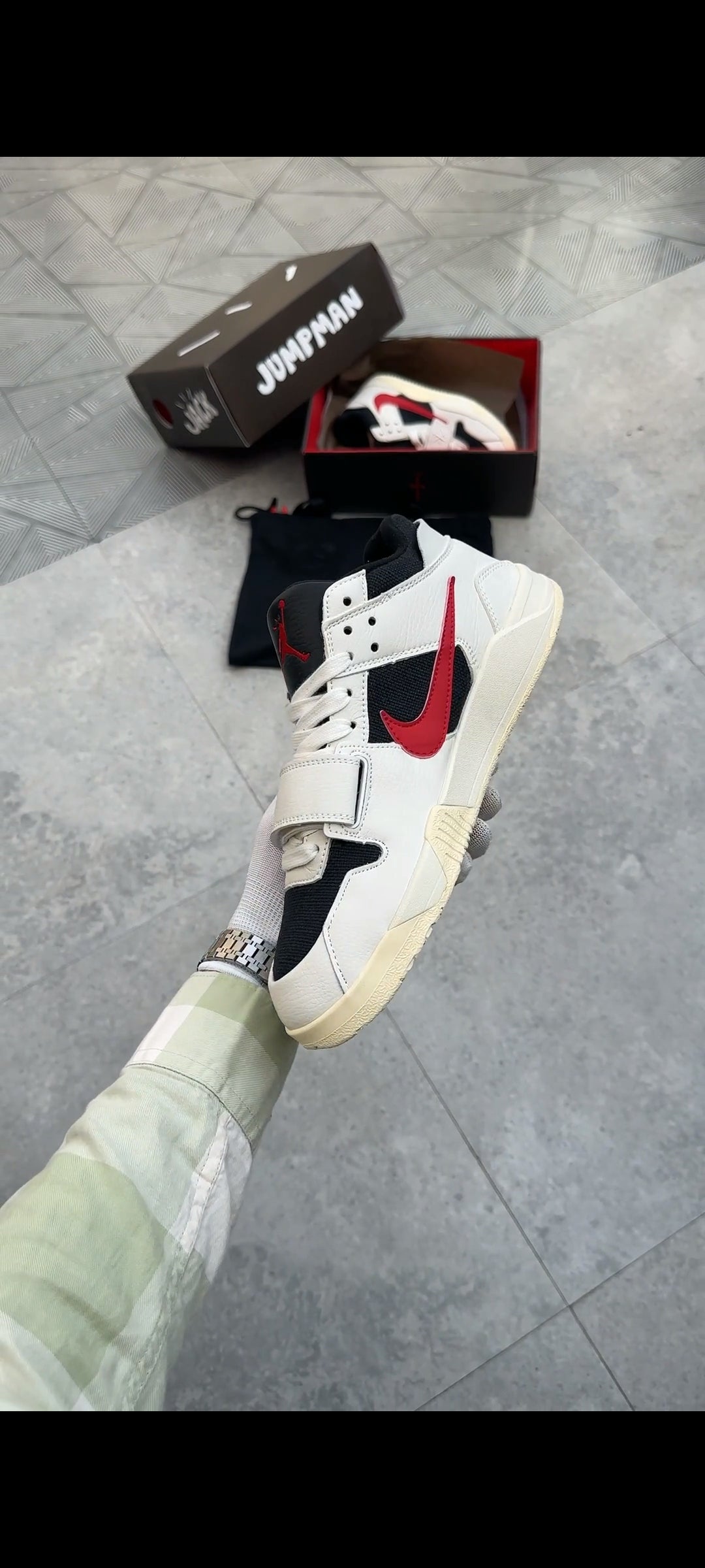 TRAVIS SCOTT X NIKE AIR JORDAN JUMPMAN JACK TR UNIVERSITY RED
