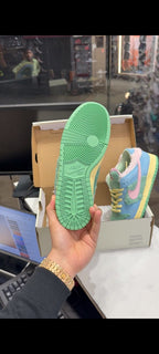 NIKE SB DUNK LOW X VERDY VISTY