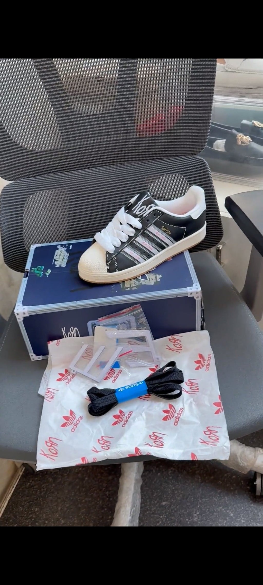 ADIDAS SUPERSTAR KORN BLACK/WHITE
