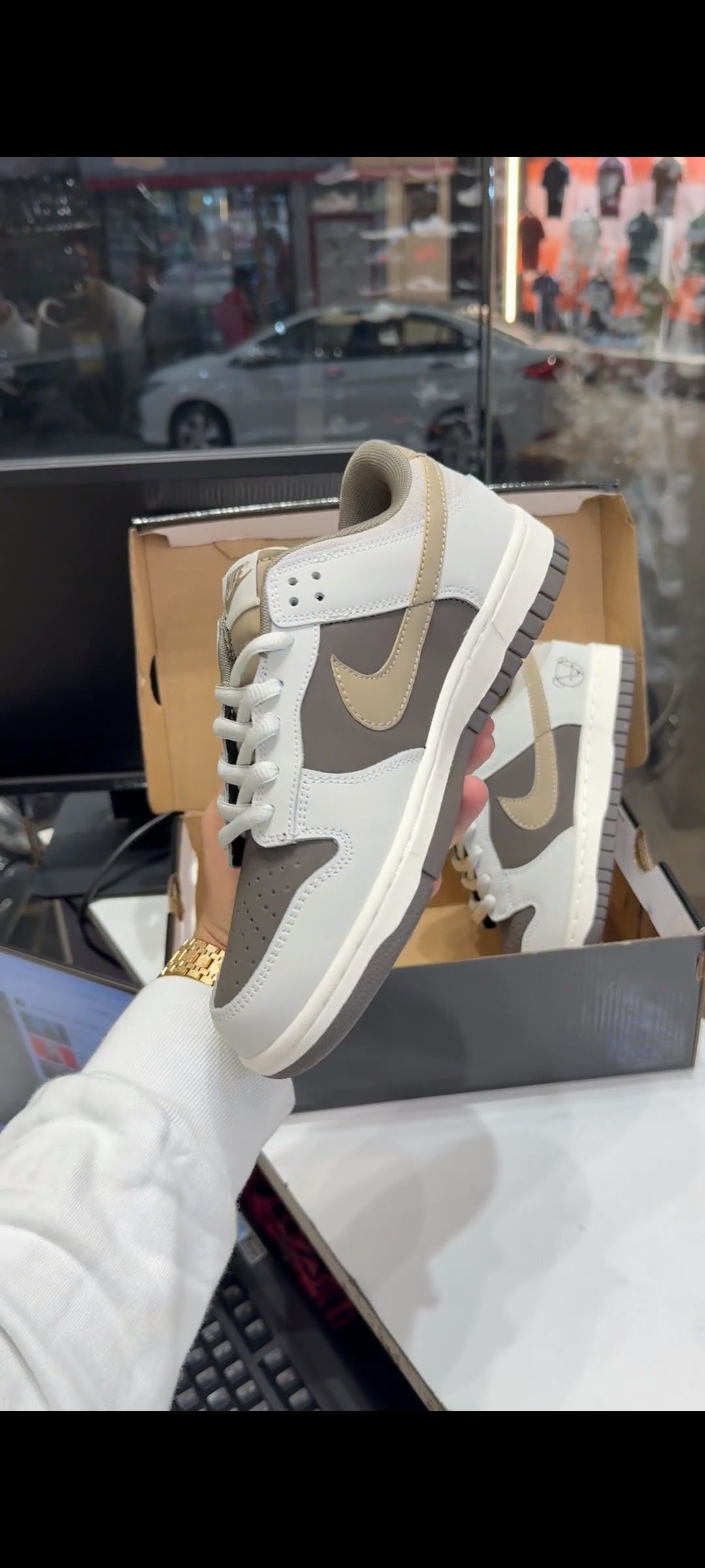 NIKE SB DUNK LOW OTOMO X KATSUHIRO DARK BROWN U.A