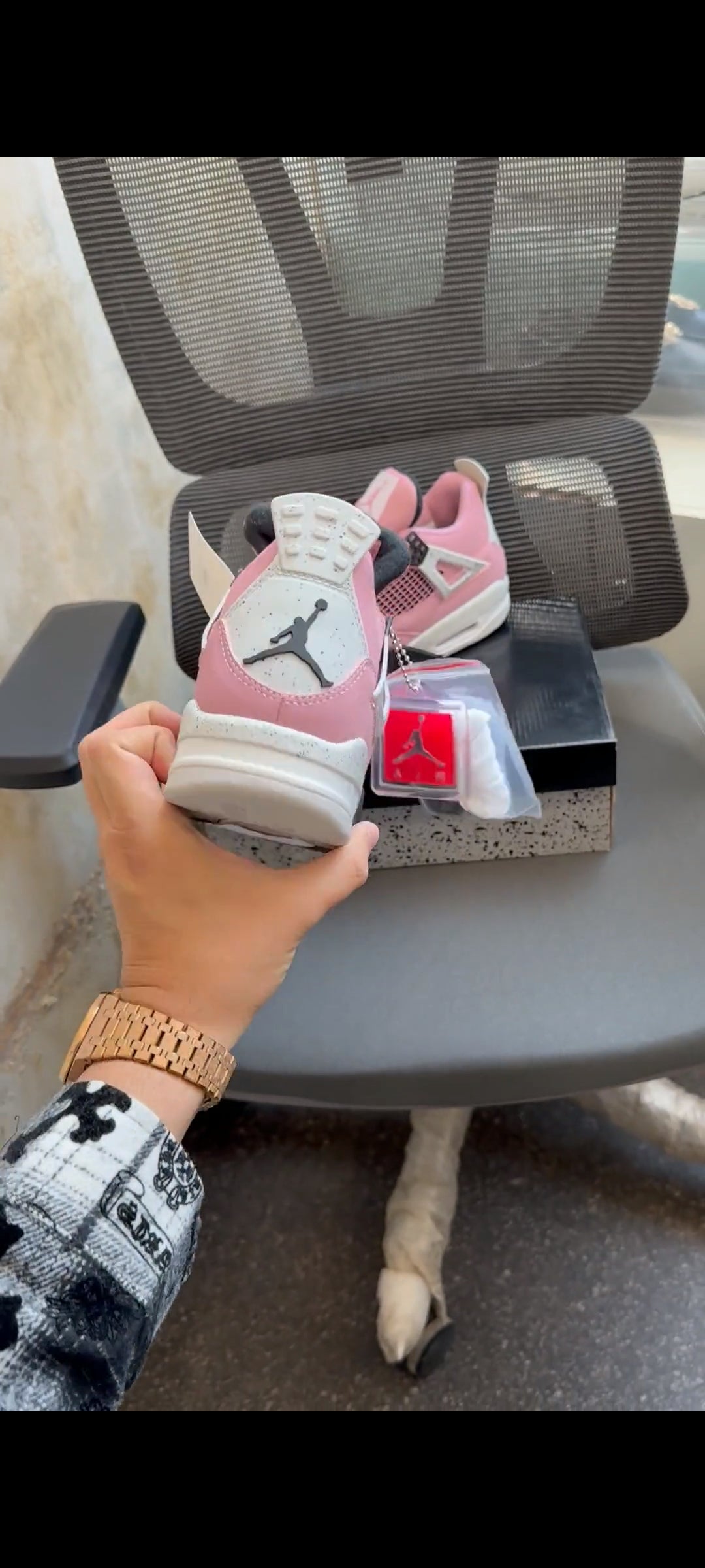 AIR JORDAN RETRO 4 ORCHID U.A