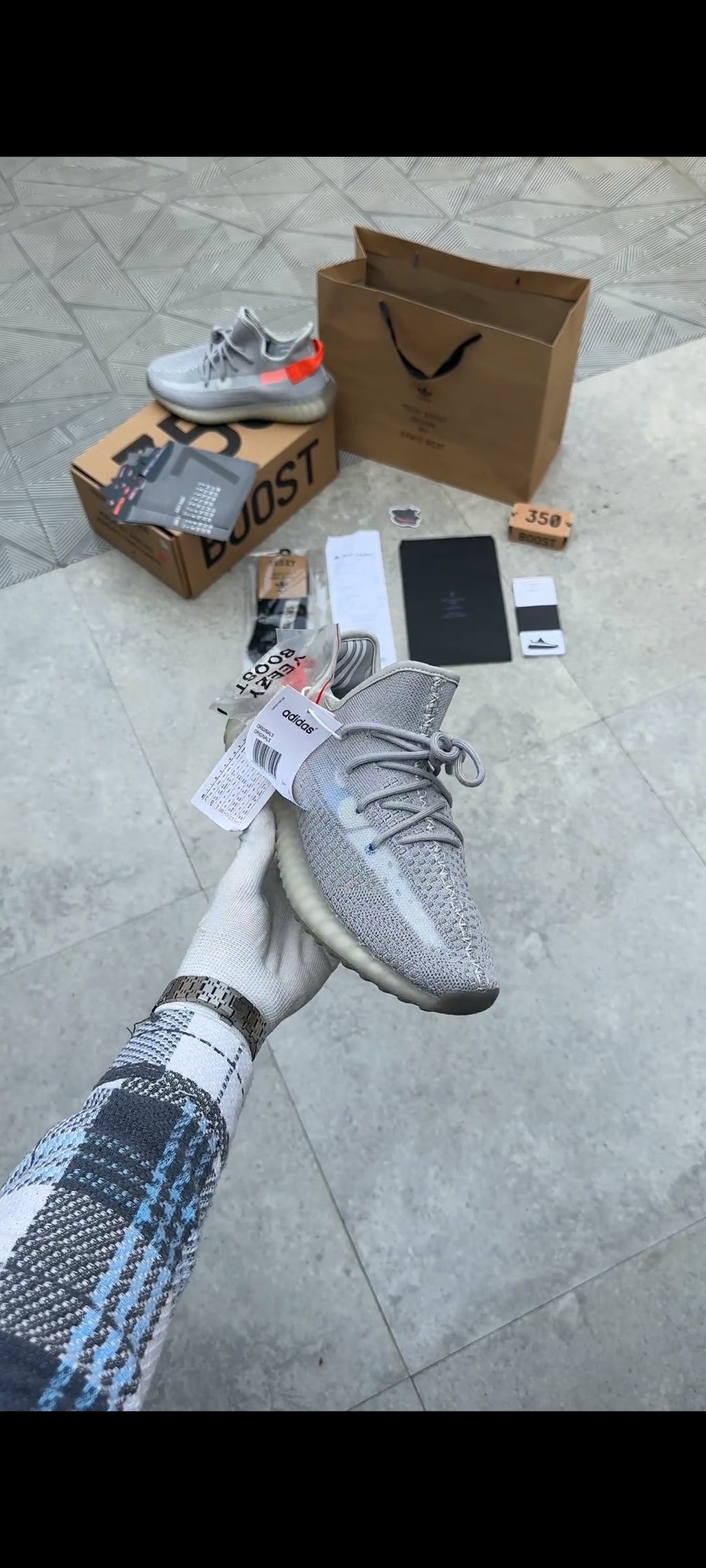 ADIDAS YEEZY BOOST 350 TAIL LIGHT