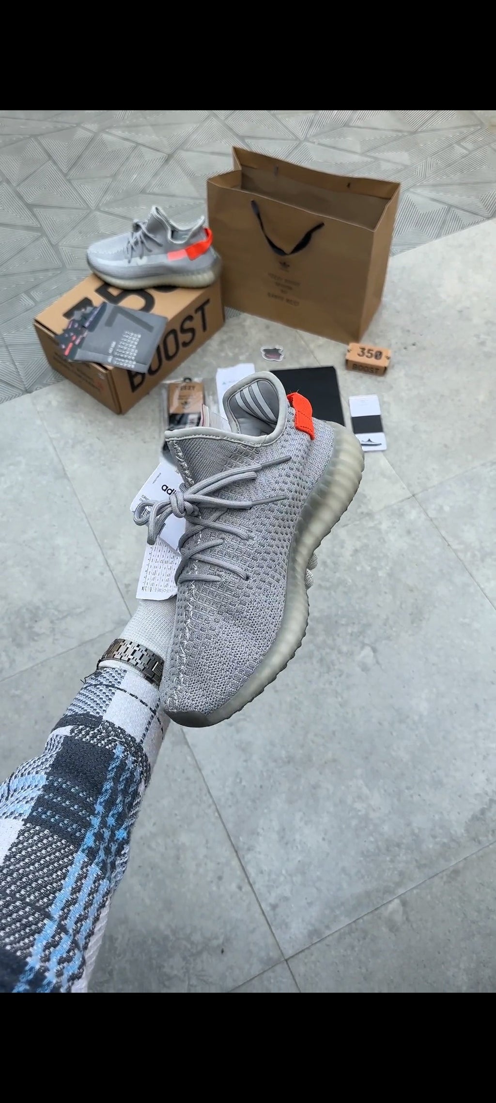 ADIDAS YEEZY BOOST 350 TAIL LIGHT