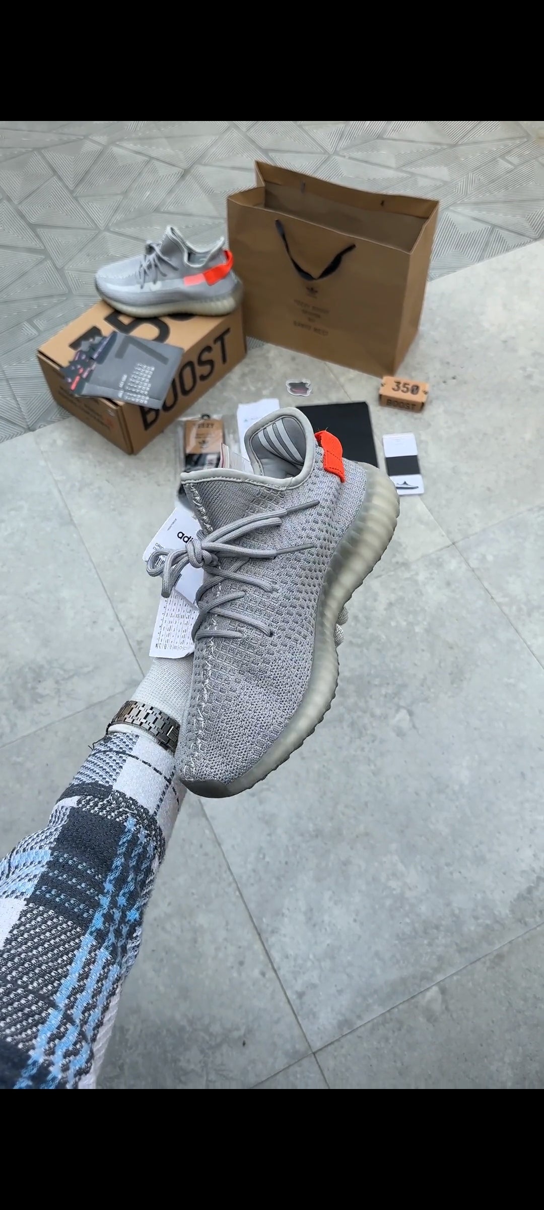 ADIDAS YEEZY BOOST 350 TAIL LIGHT
