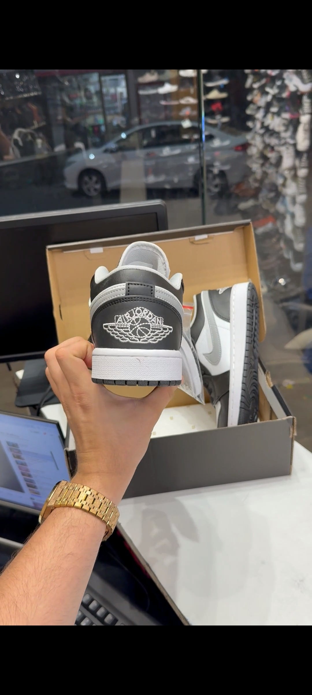 AIR JORDAN 1 LOW PARTICLE GREY