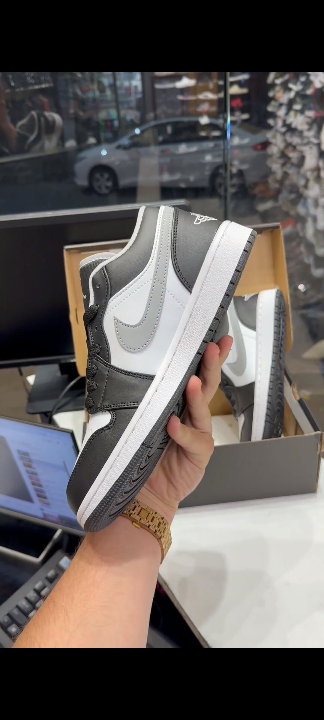 AIR JORDAN 1 LOW PARTICLE GREY