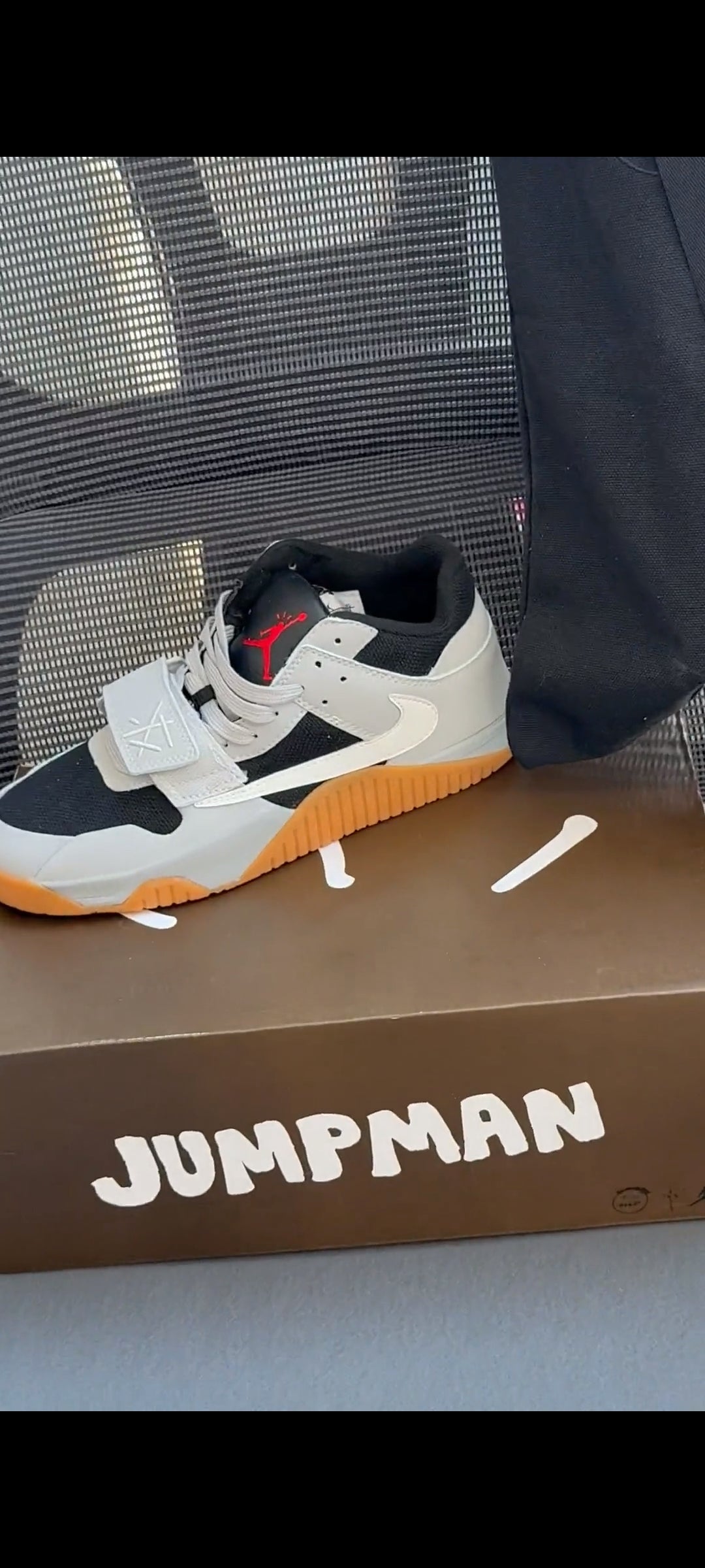 NIKE TRAVIS SCOTT X JORDAN CUT THE JACK GREY U.A