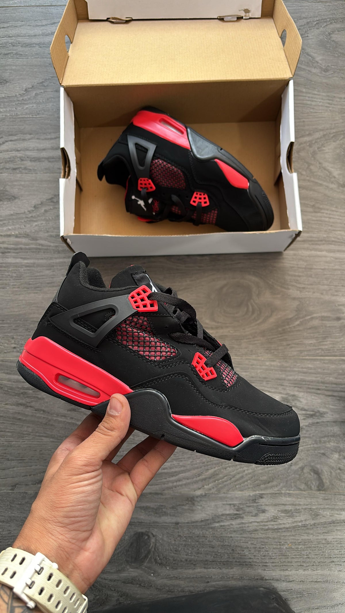 AIR JORDAN RETRO 4 THUNDER RED