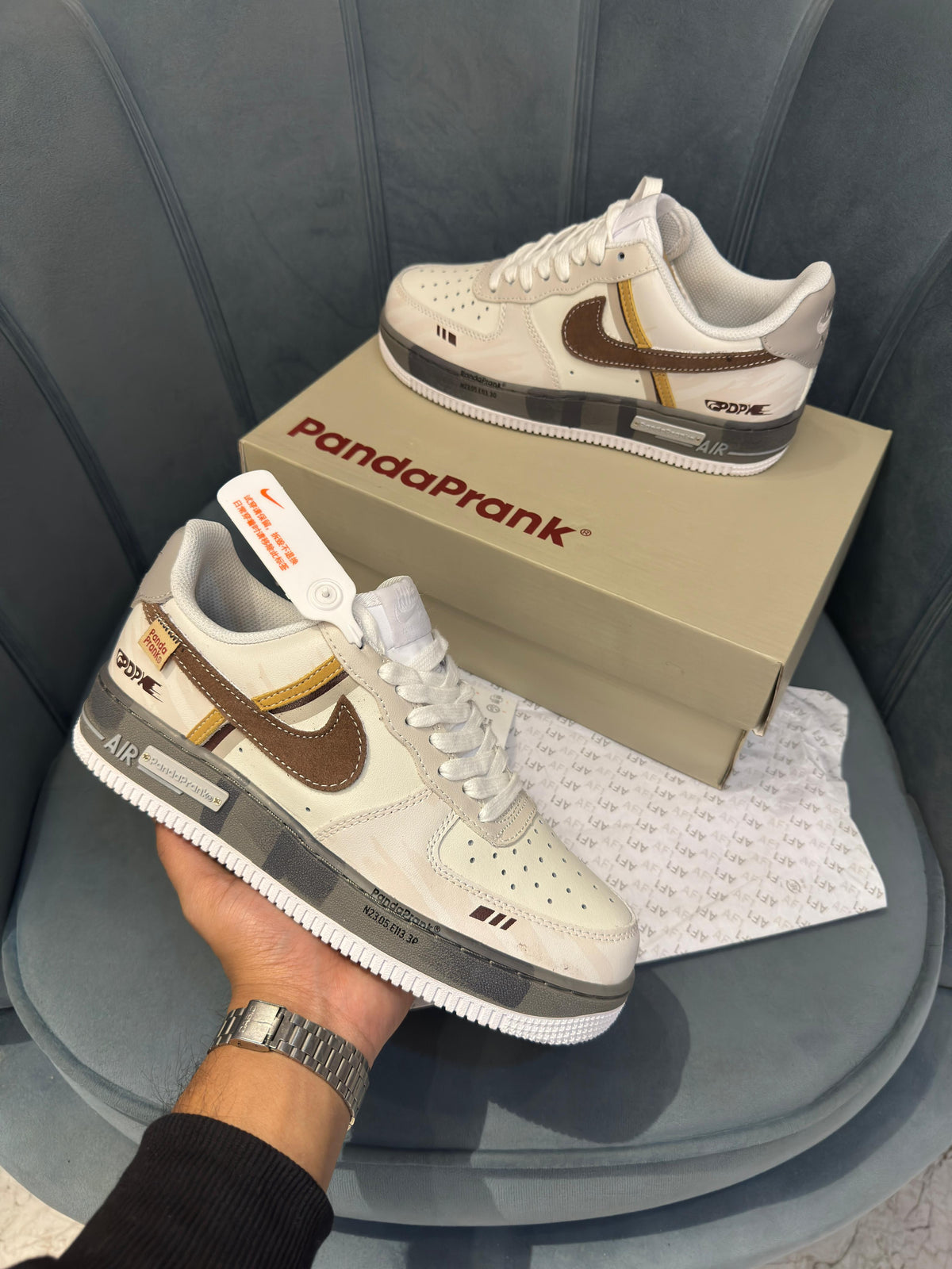NIKE AIRFORCE1 LOW PANDA PRANK