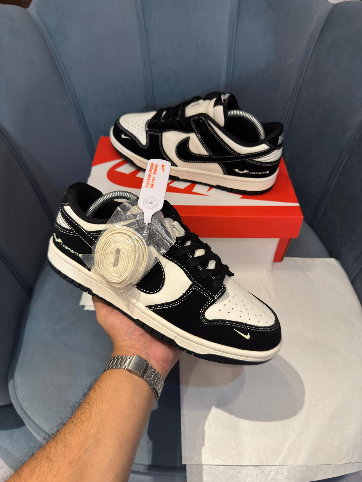 NIKE SB DUNK BATMAN CARHARTT