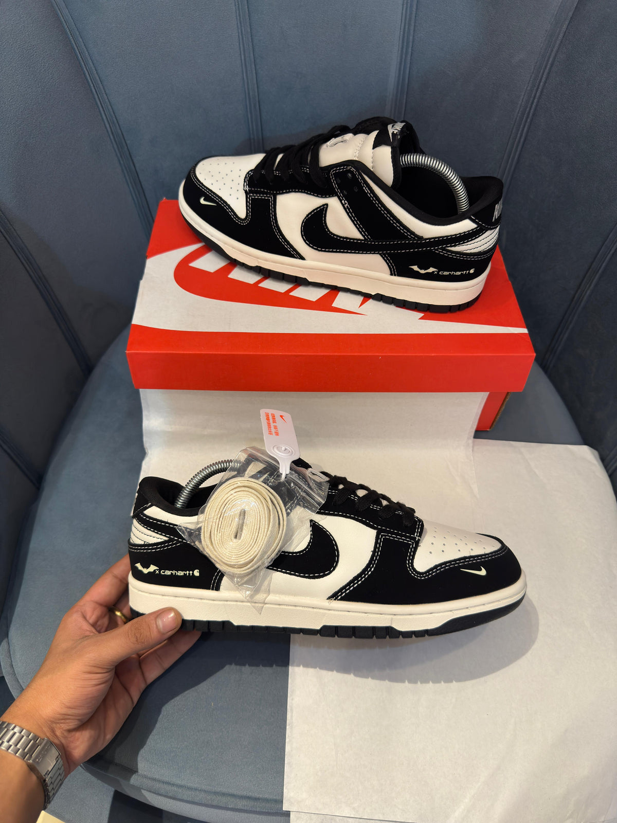 NIKE SB DUNK BATMAN CARHARTT