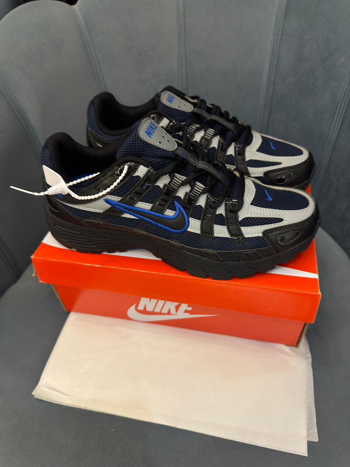 NIKE P-6000 TRAINER BLACK/BLUE