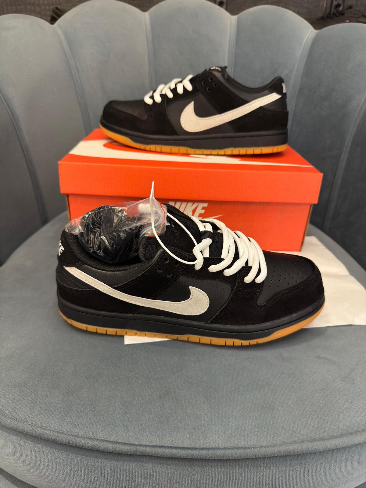 NIKE SB DUNK LOW FOG BLACK GUM