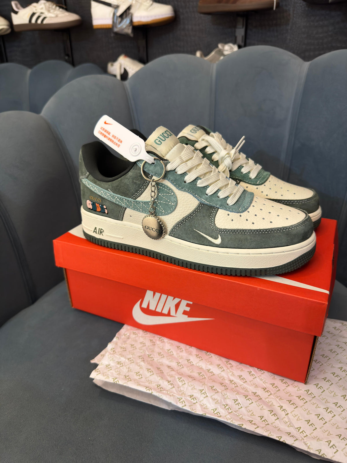 NIKE AIRFORCE1 GUCCI