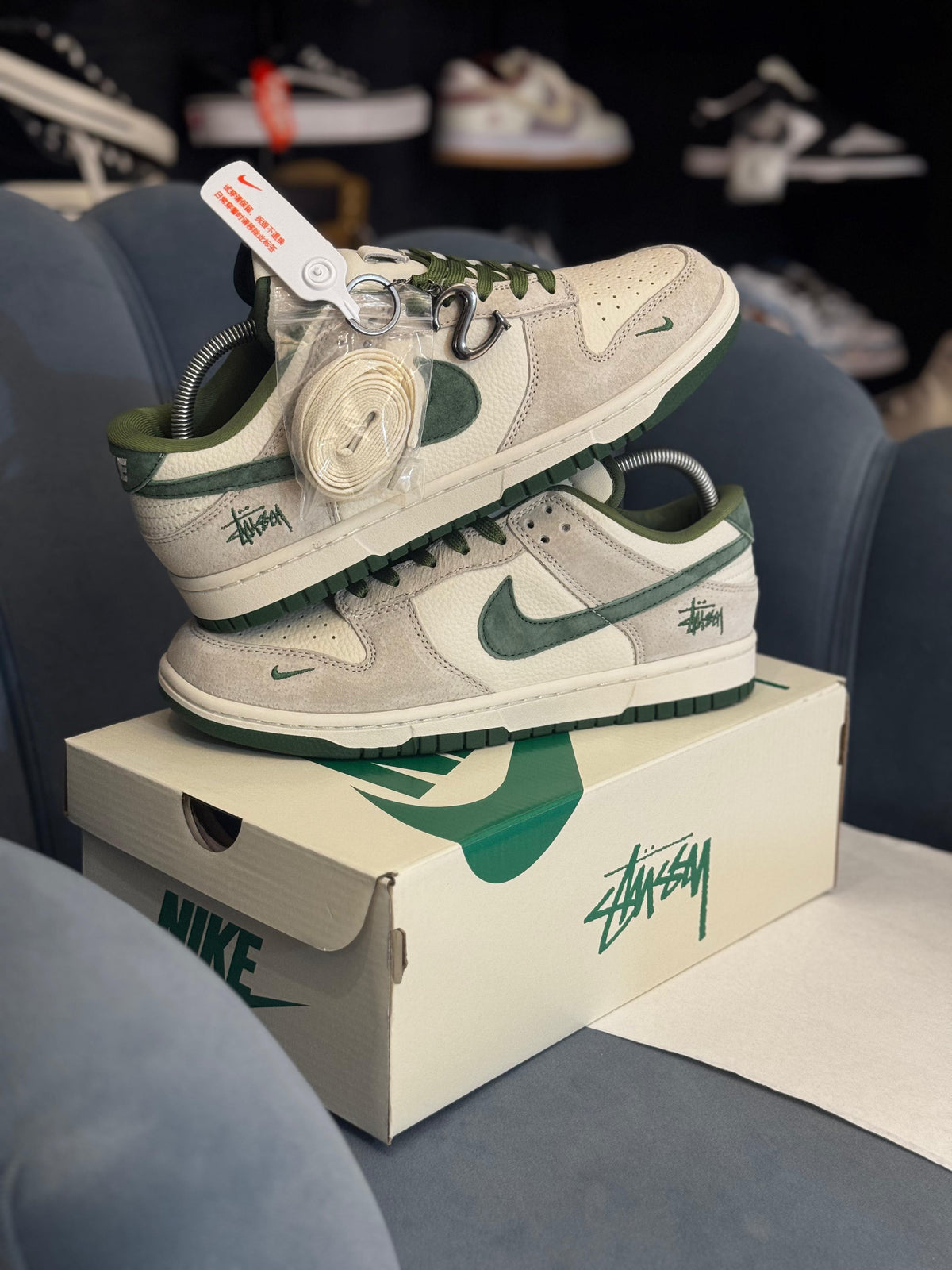 NIKE SB DUNK STUSSY GREEN