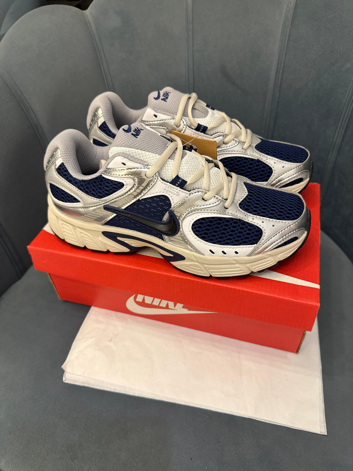 NIKE VOMERO 5 RUNNER BLUE