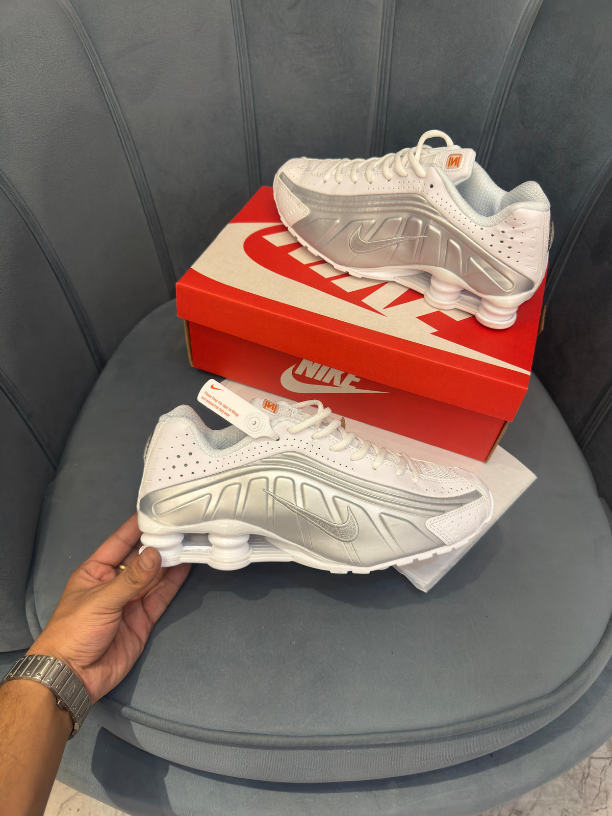 NIKE SHOX SILVER WHITE SILVER