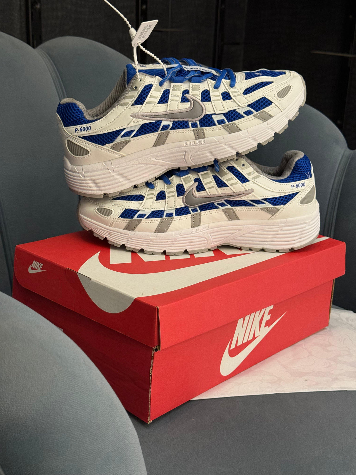 NIKE P-6000 TRAINER METALLIC ROYAL BLUE WHITE