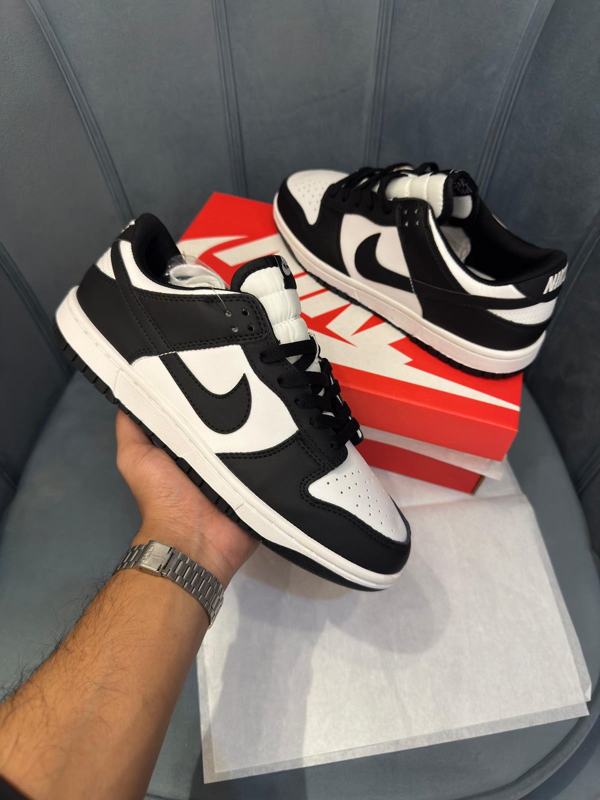 NIKE SB DUNK LOW PANDA