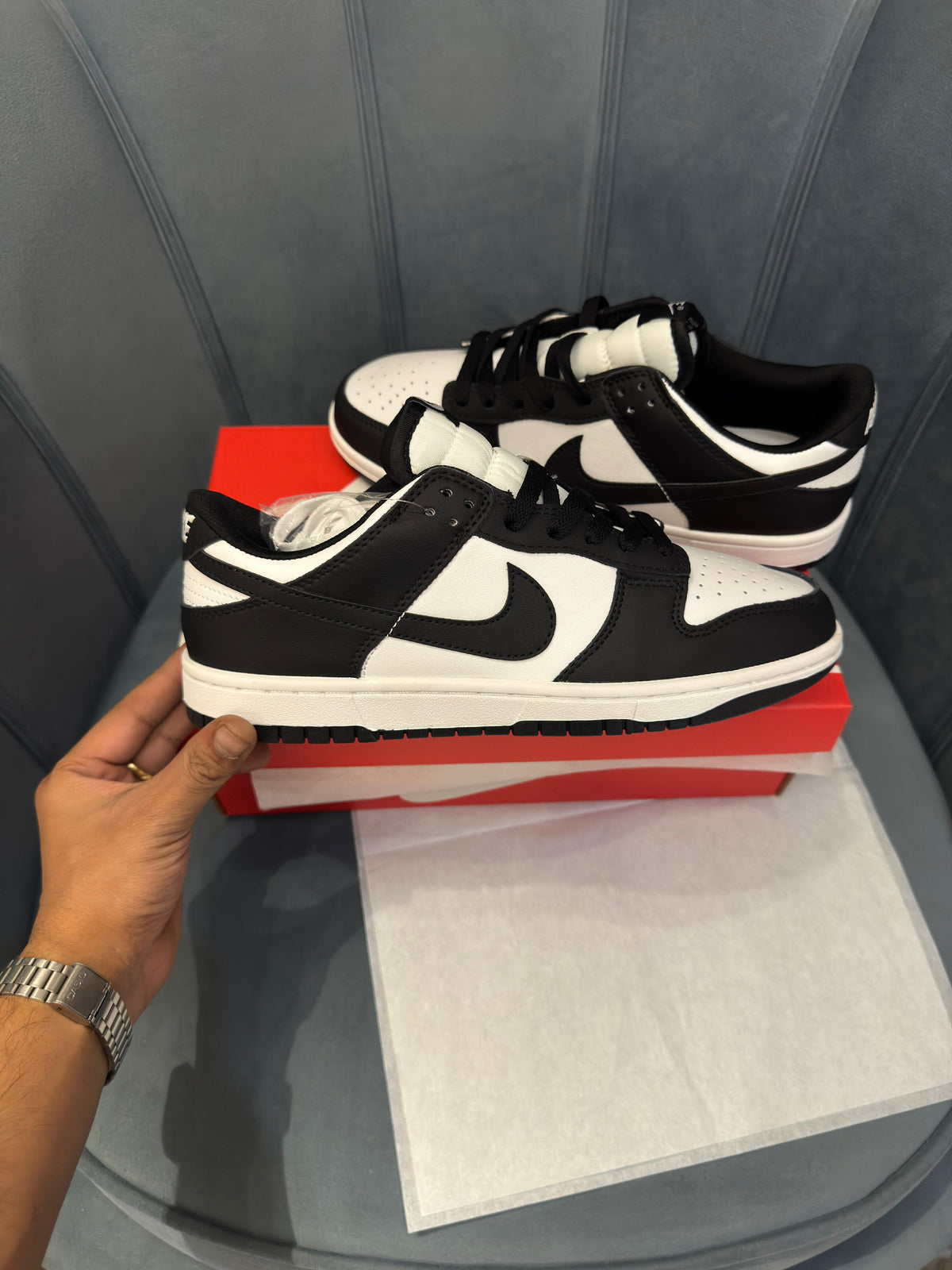 NIKE SB DUNK LOW PANDA
