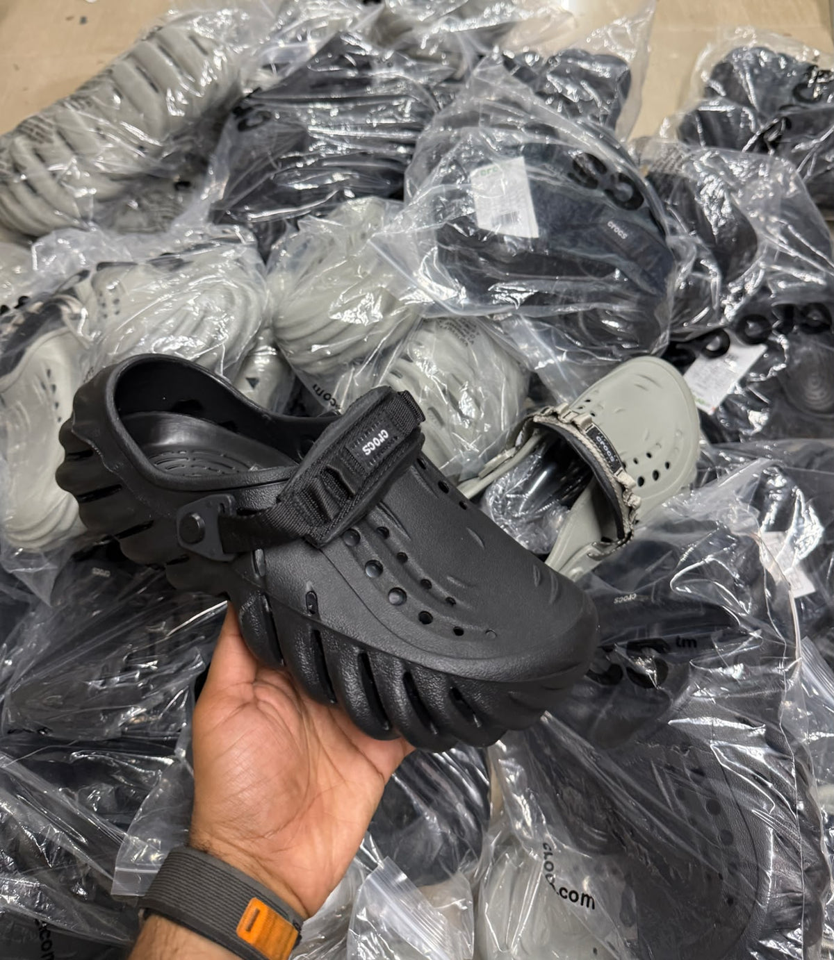 CROCS ECHO CLOGS MENS SANDAL BLACK