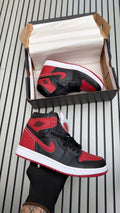 NIKE AIR JORDAN ONE