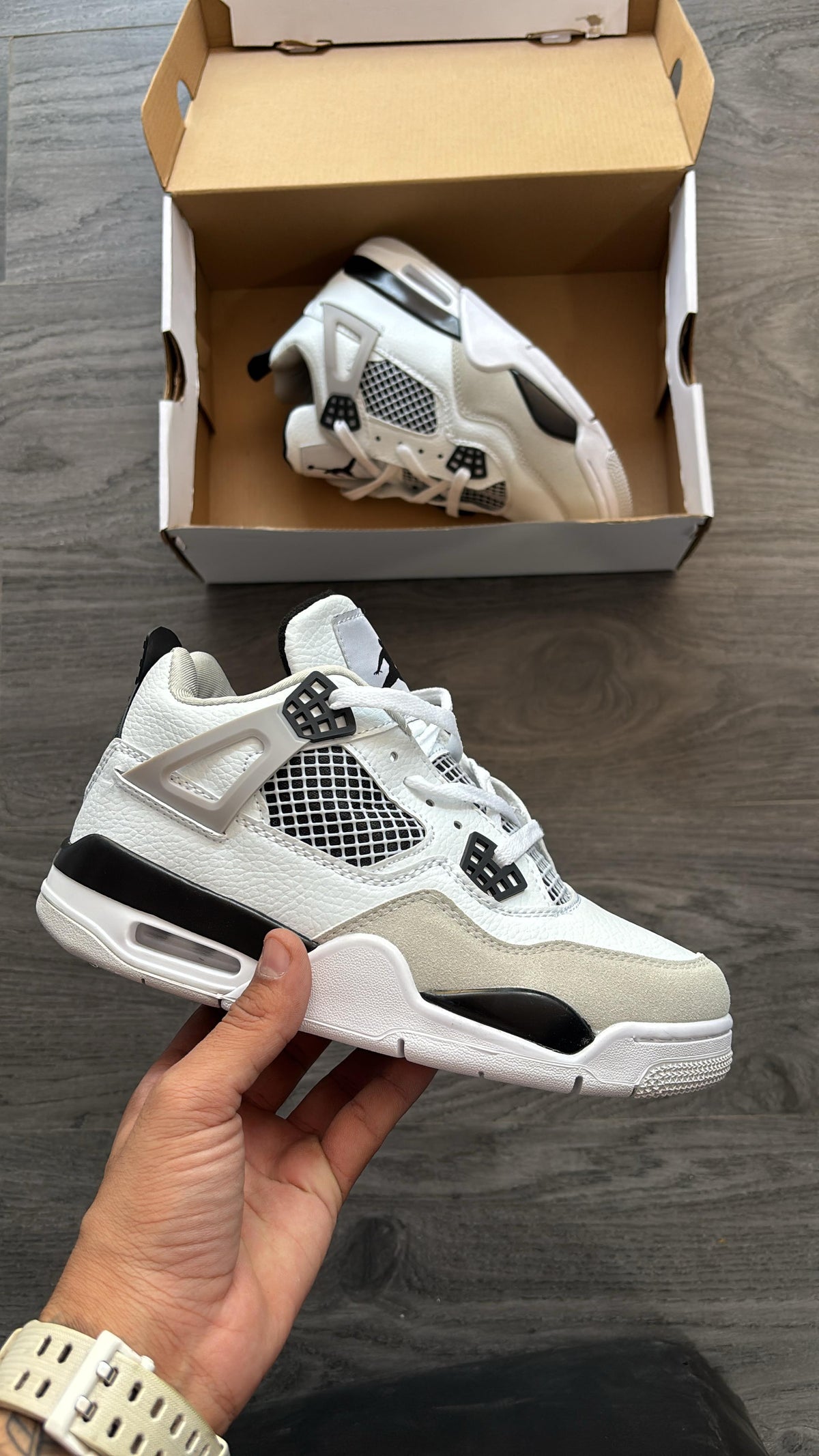 AIR JORDAN RETRO 4 MILITARY BLACK