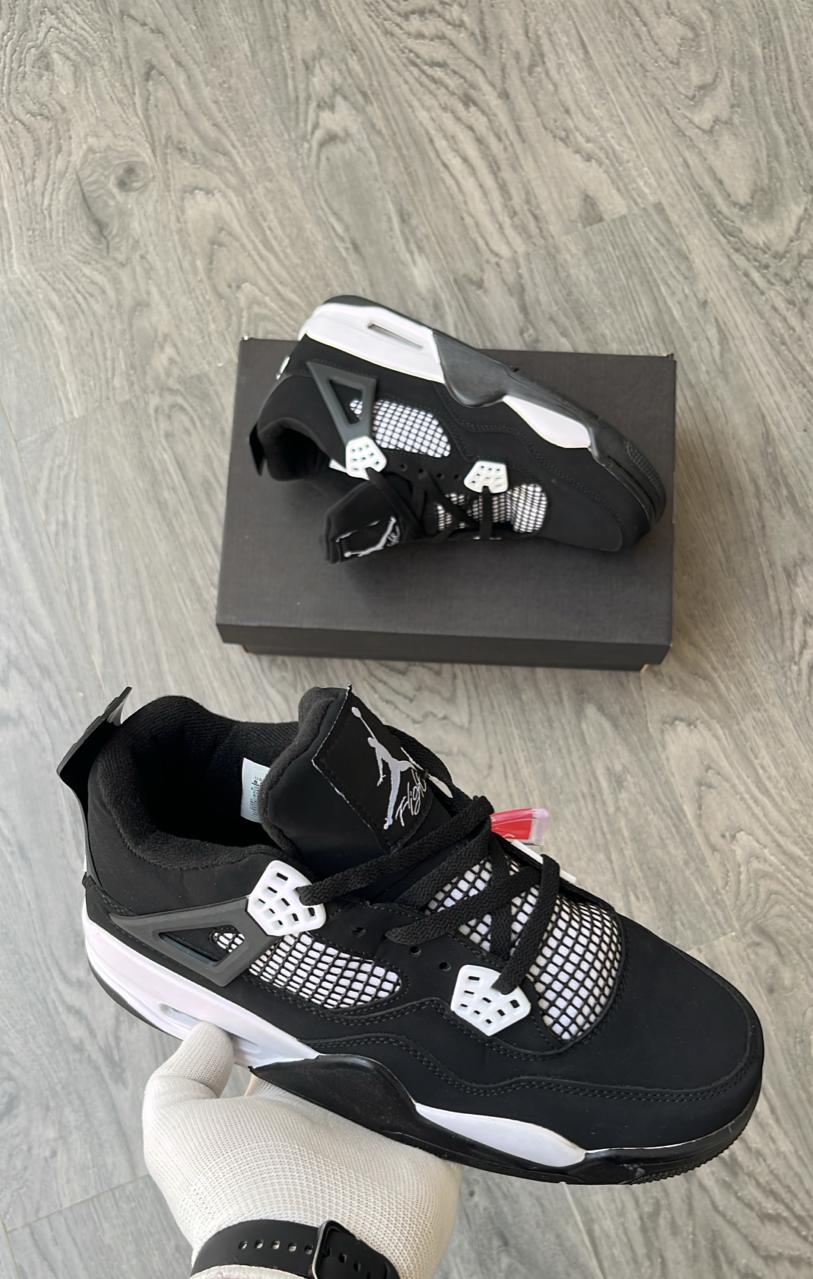 AIR JORDAN RETRO 4 PANDA