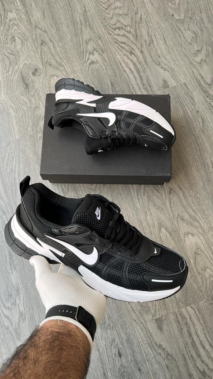 NIKE V2K RUN