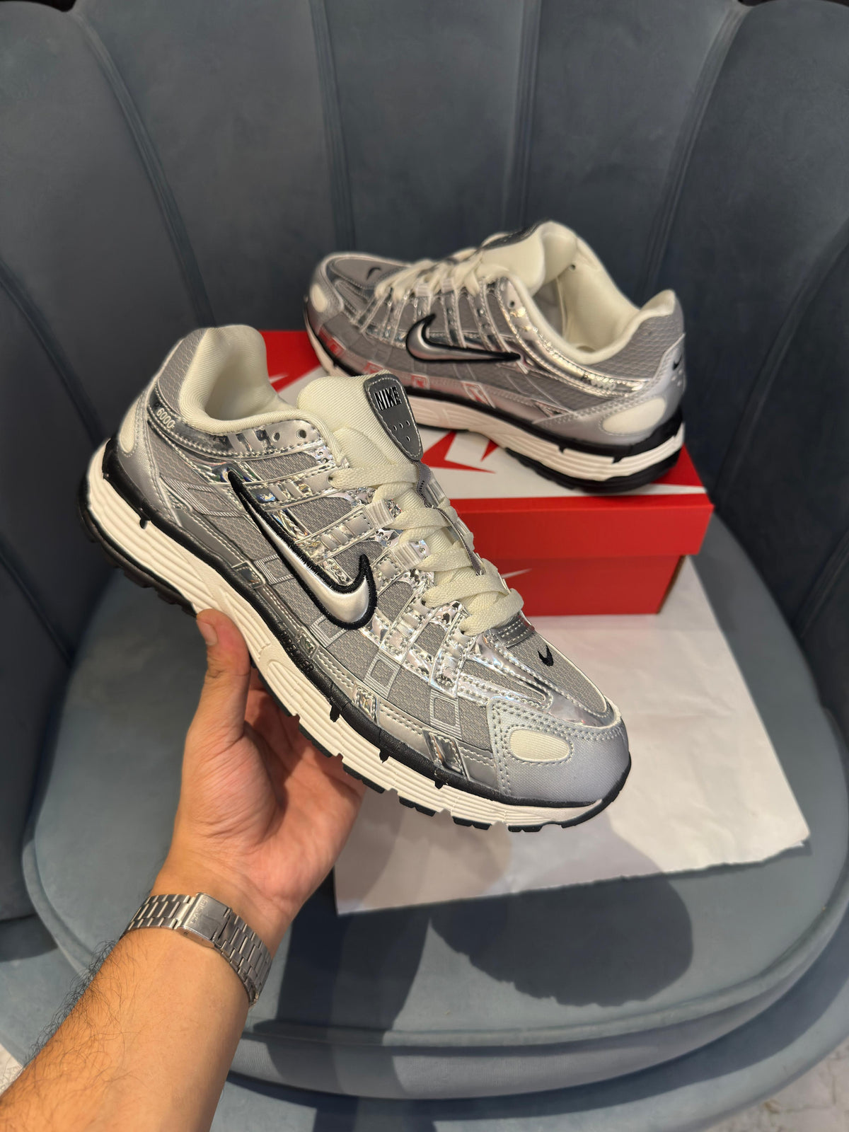 NIKE P-6000 TRAINER METALLIC