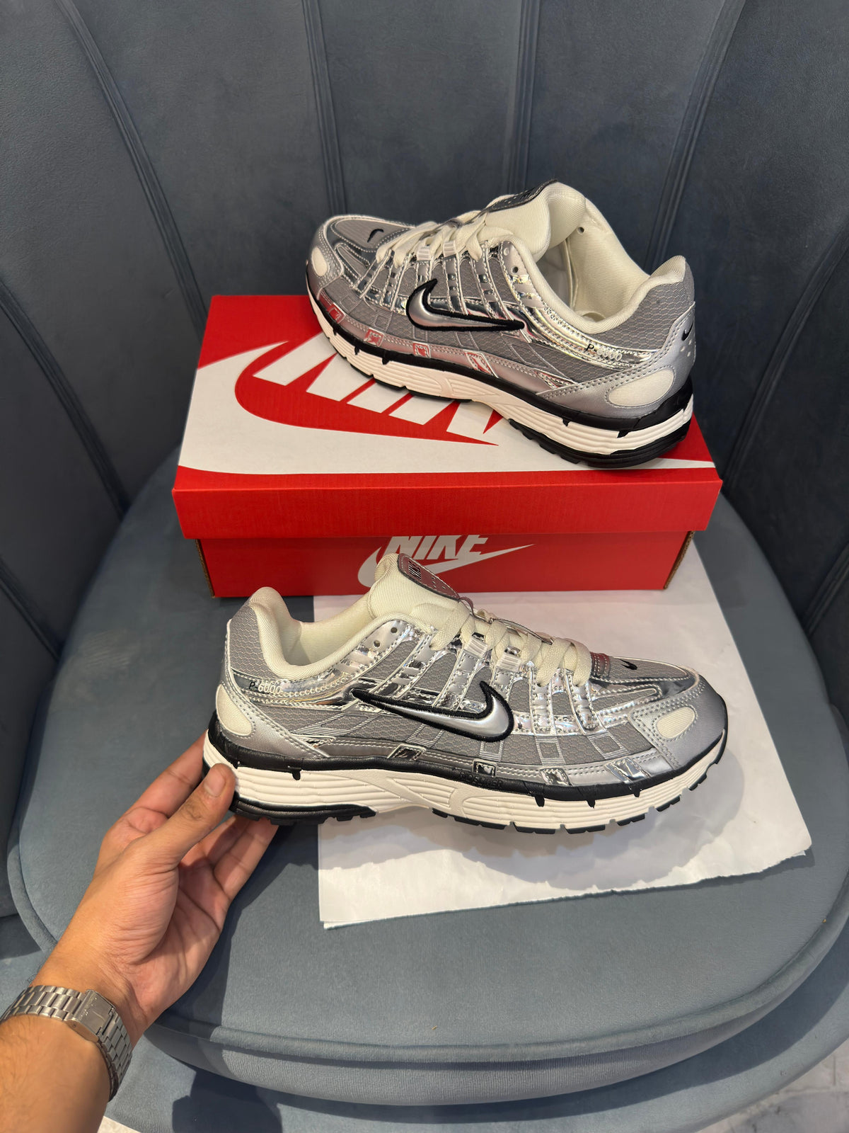 NIKE P-6000 TRAINER METALLIC