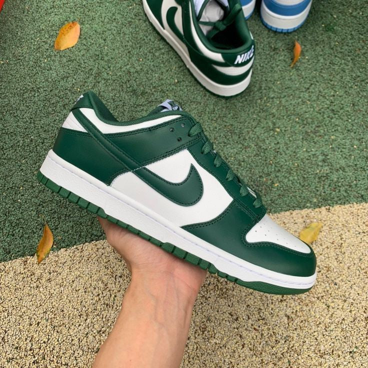 NIKE SB DUNK LOW VARSITY GREEN