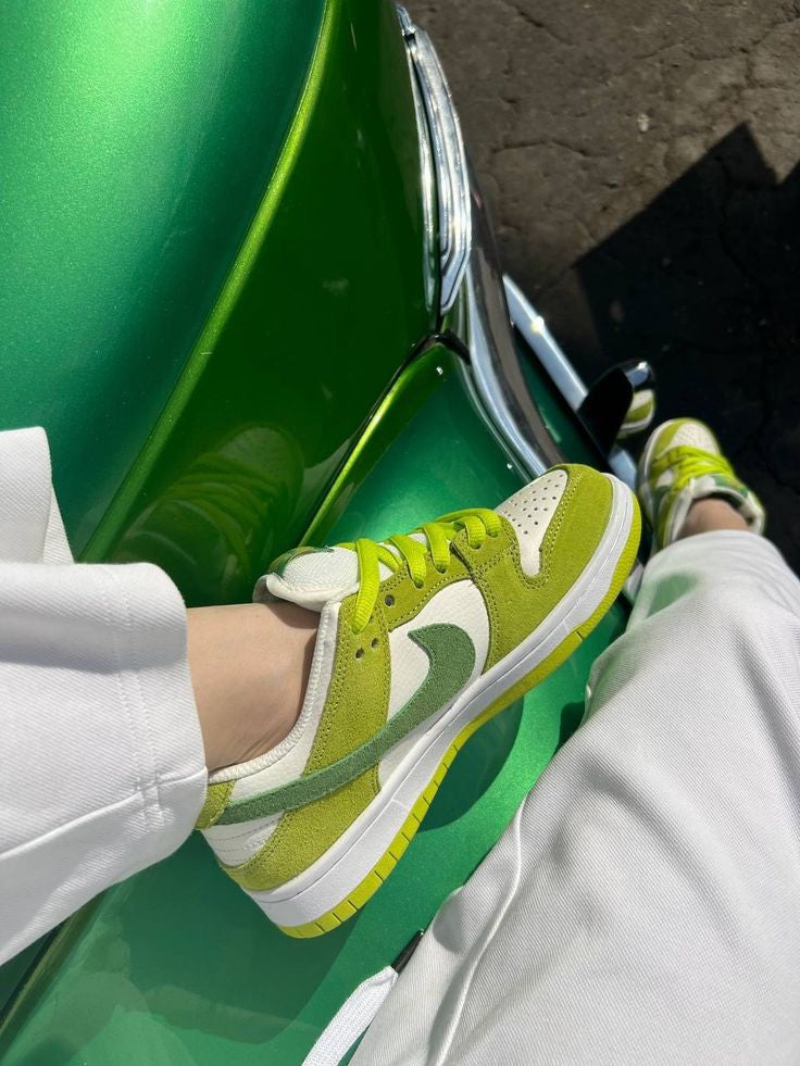 NIKE SB DUNK GREEN APPLE