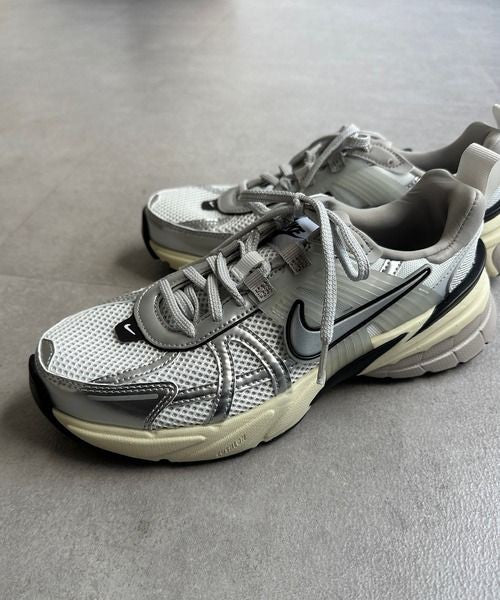 NIKE V2K RUN SILVER METALLIC