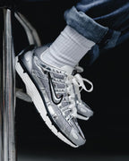 NIKE P 6000 METALLIC SILVER