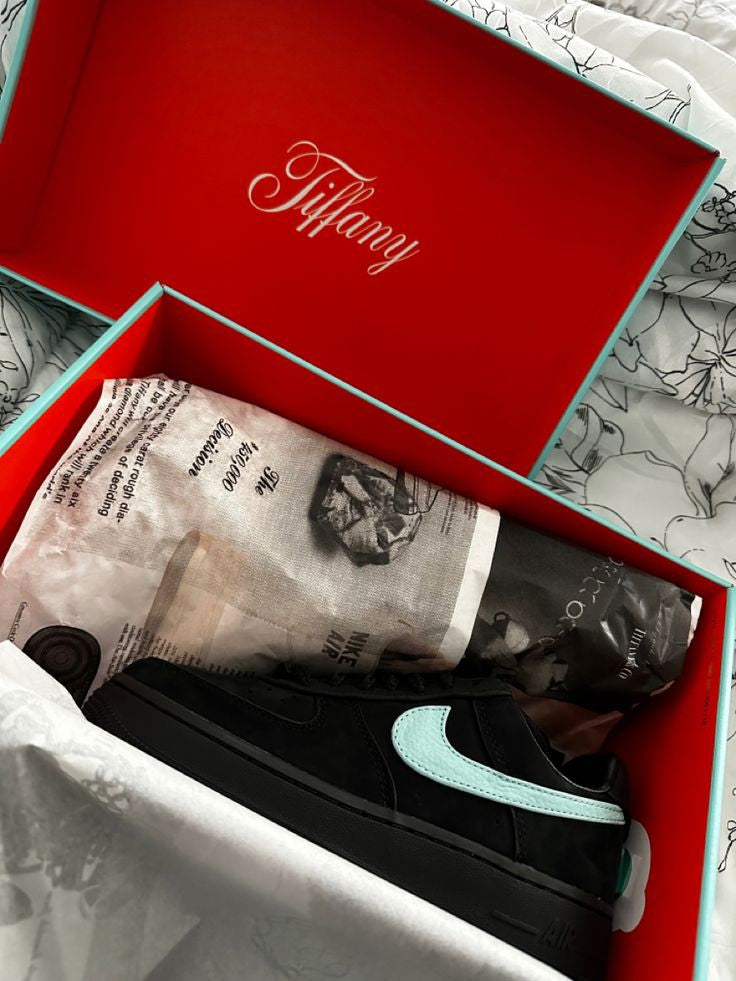 NIKE AIRFORCE 1 LOW X TIFFANY.CO   U.A