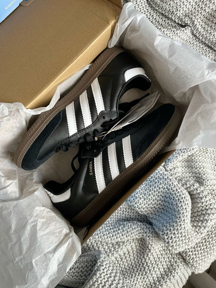 ADIDAS SAMBA BLACK/BROWN SOLE