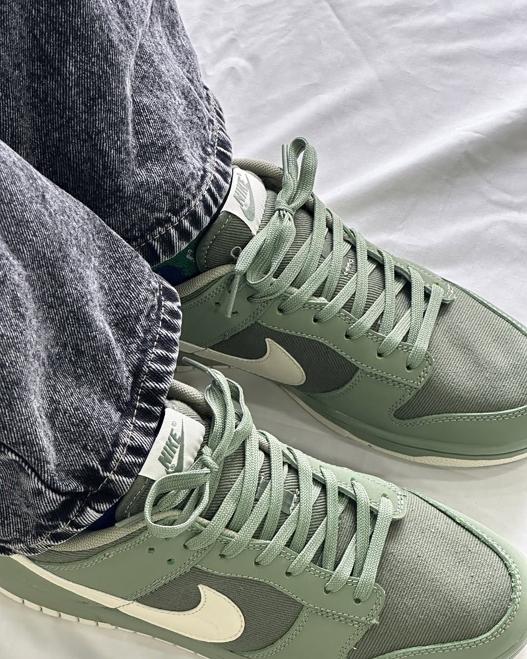 NIKE SB DUNK OIL GREEN AURA