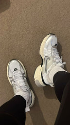 NIKE V2K RUN SILVER METALLIC
