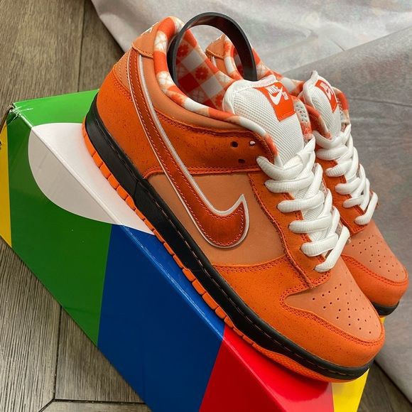NIKE SB DUNK LOW LOBSTER ORANGE