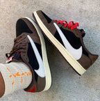TRAVIS SCOTT x AIR JORDAN 1 LOW MOCHA