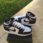 AIR JORDAN 1 RETRO HIGH MID OBSIDIAN BLUE