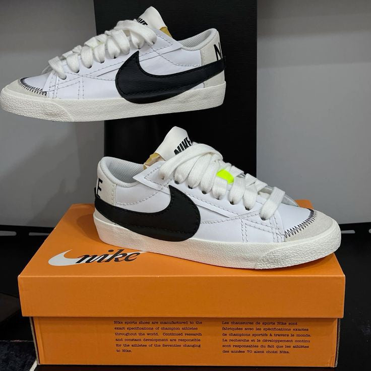 NIKE BLAZER LOW 77 X JUMBO SWOOSH