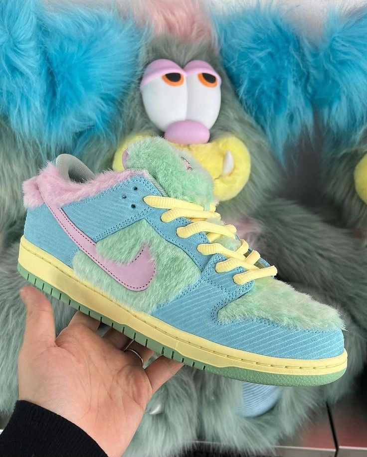 NIKE SB DUNK LOW X VERDY VISTY